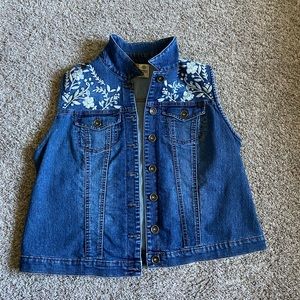 XL Denim Jacket w/o Sleeves!
